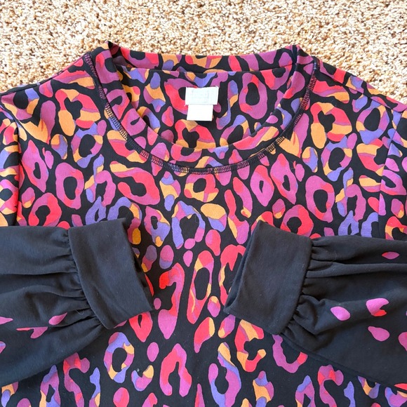 Chico's Zenergy Top Size 2 (Large) Multicolor Leopard Print Long Sleeve Knit EUC - Picture 2 of 10